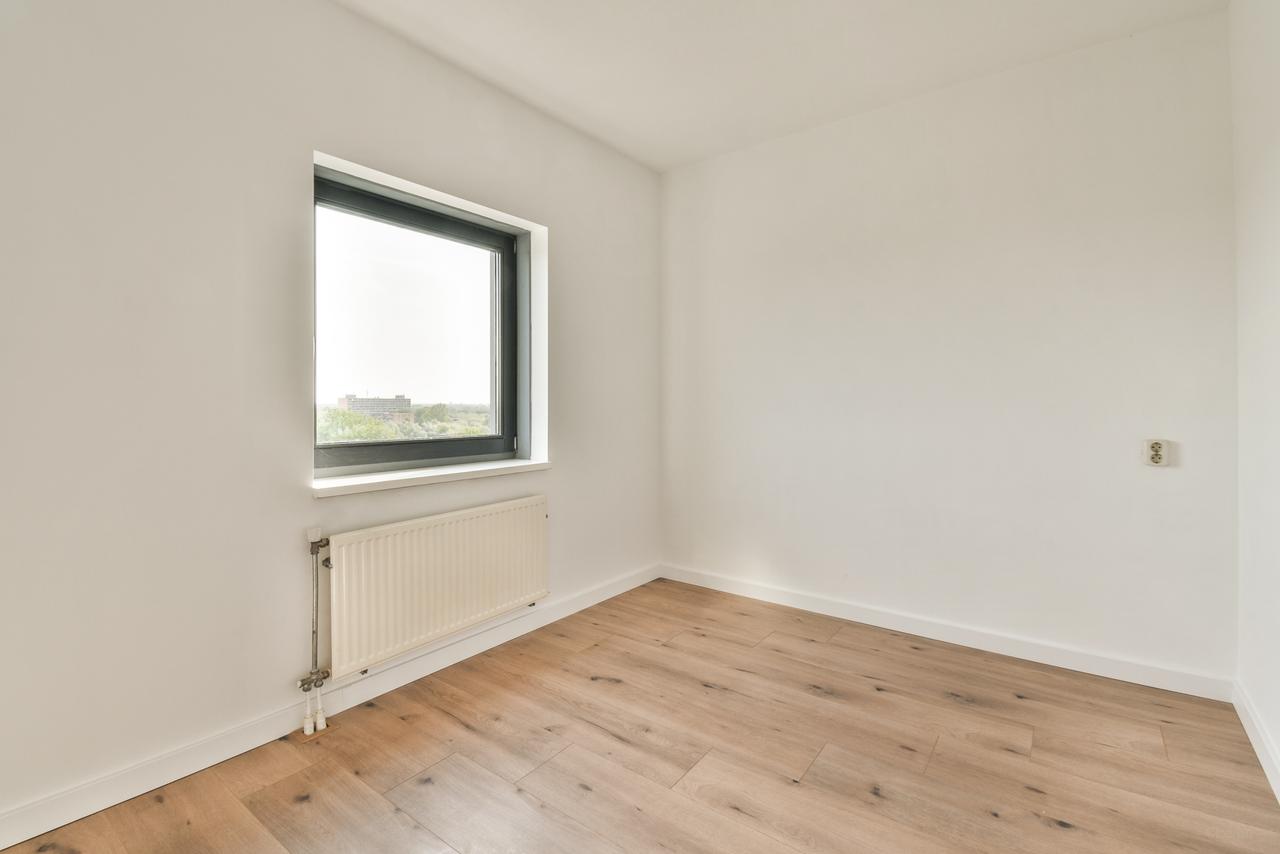 3-room apartment with elevator in Hoogvliet - Image 1