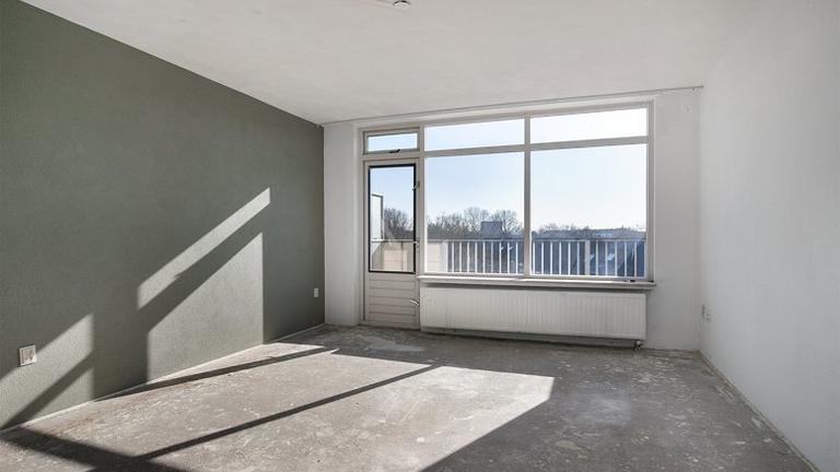 1-Bedroom Apartment with Balcony in Voorhof - Image 4