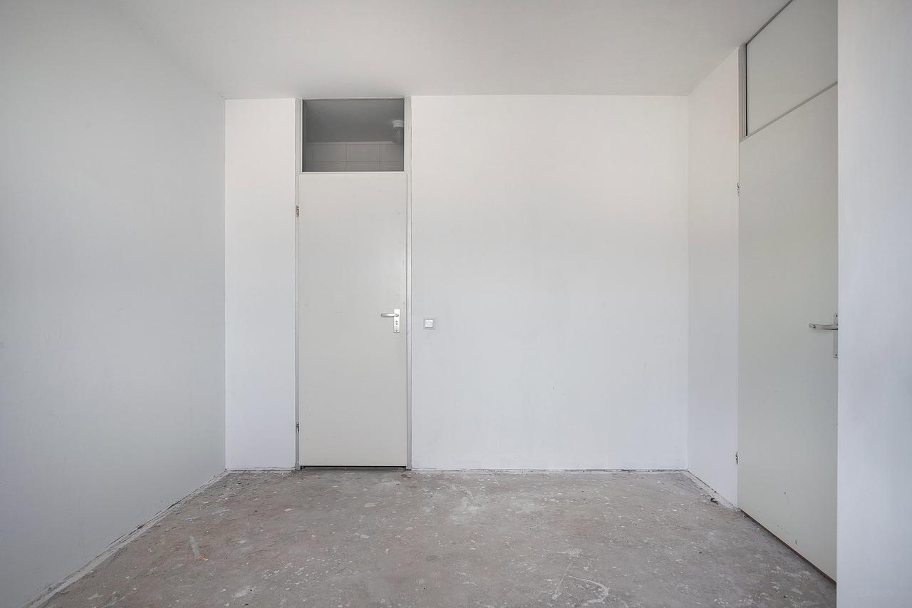 1-Bedroom Apartment with Balcony in Voorhof - Image 11