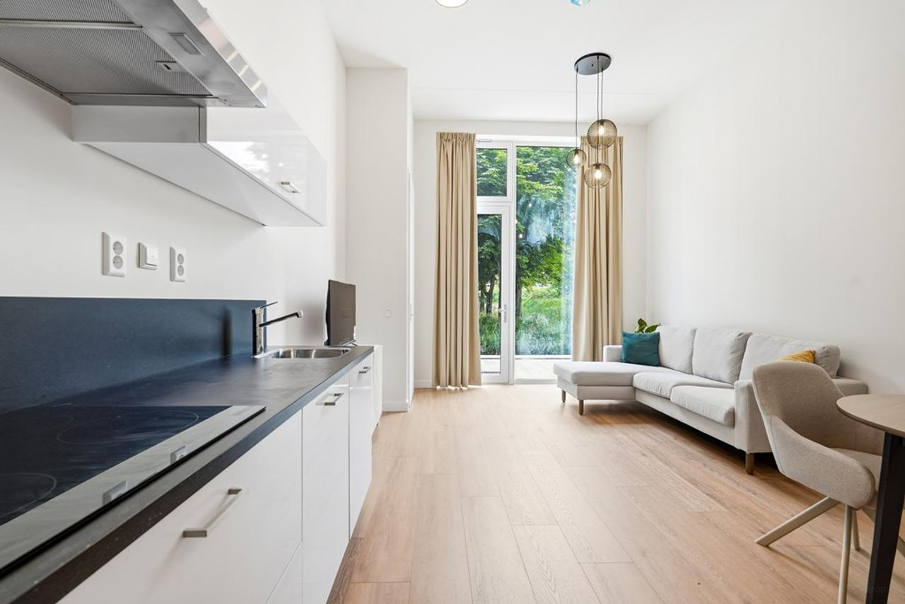 Gemeubileerd 2-kamerappartement met terras - Afbeelding 1