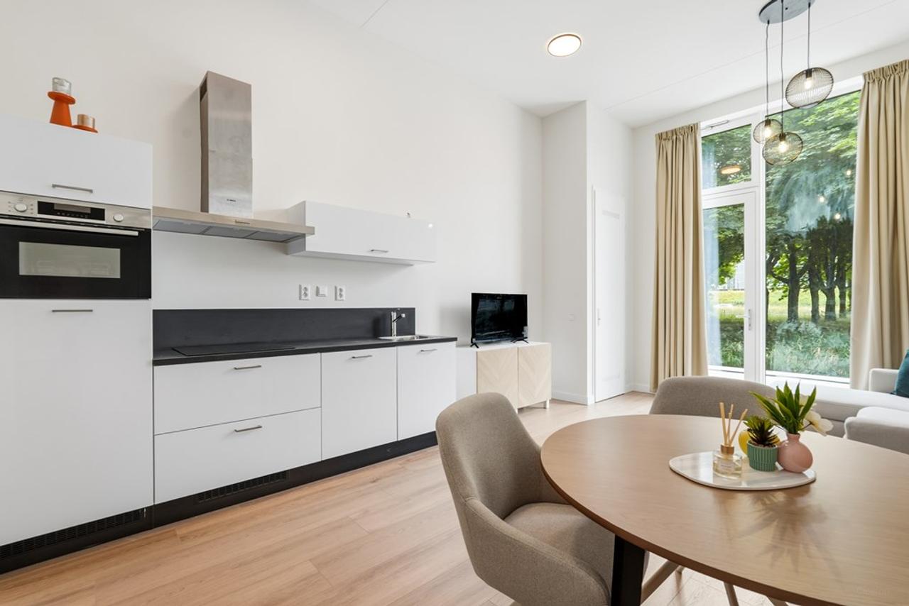 Gemeubileerd 2-kamerappartement met terras - Afbeelding 2
