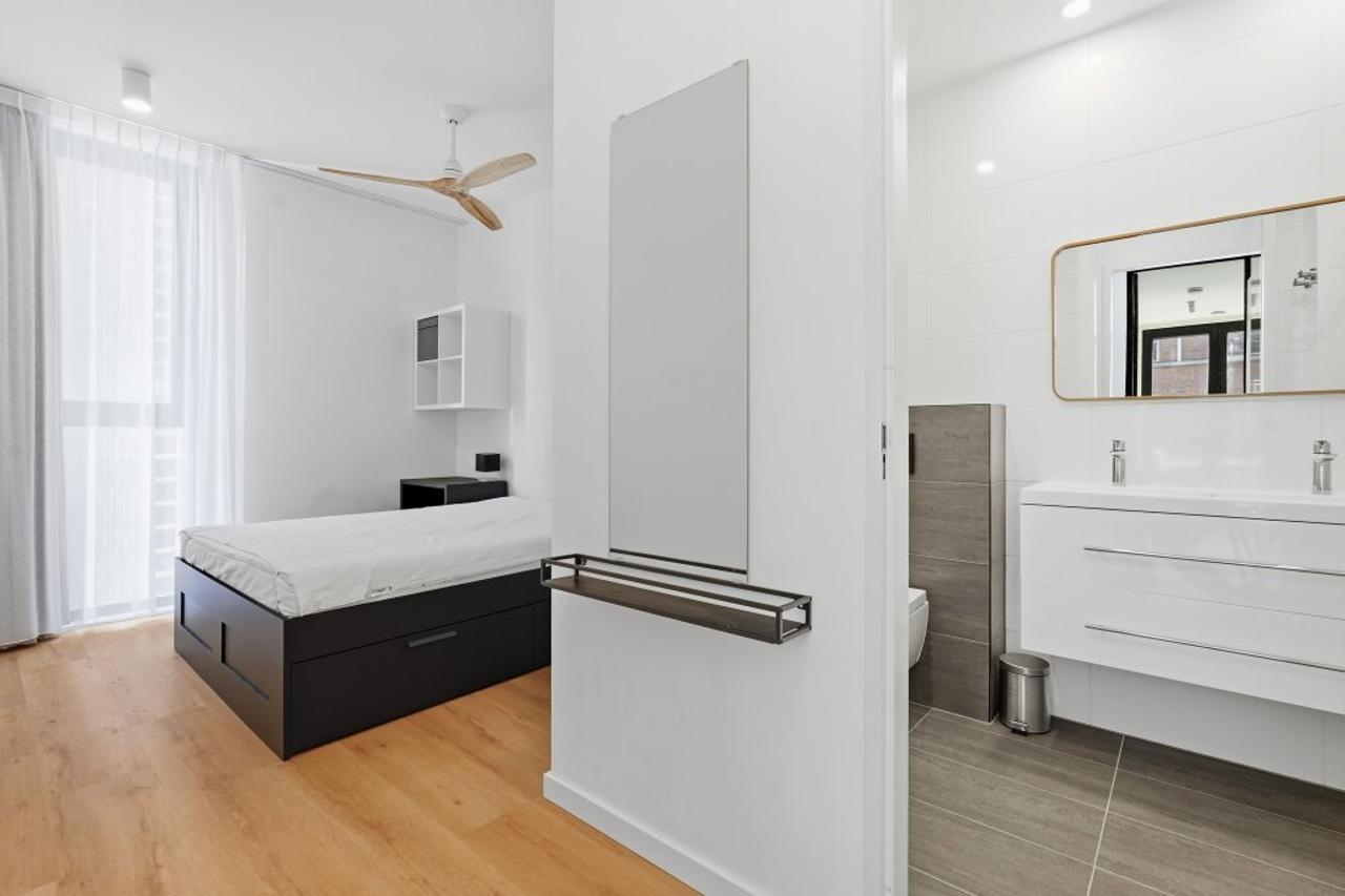 100 m2 Apartment with Parking in Amstelkwartier - Image 11