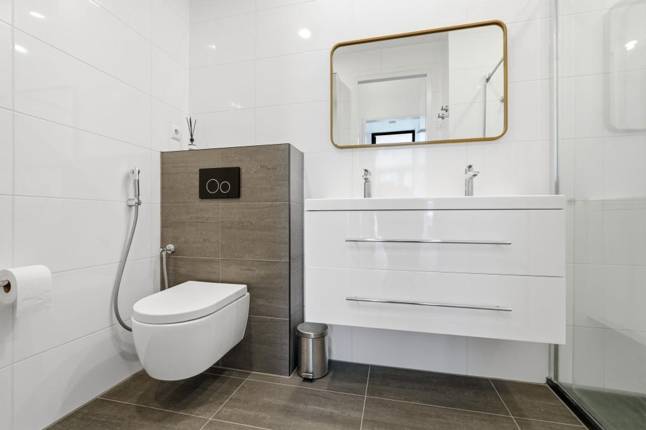 100 m2 Apartment with Parking in Amstelkwartier - Image 14