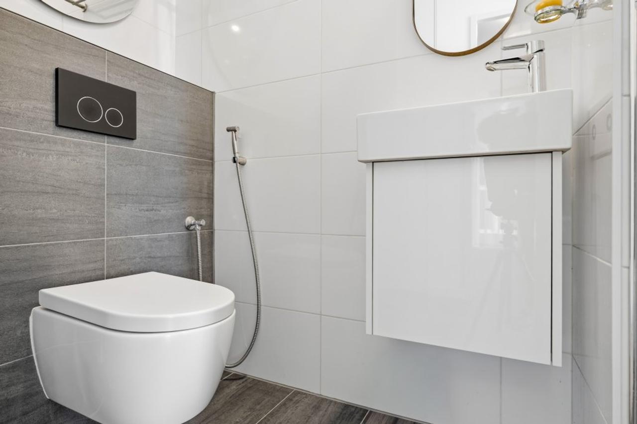 100 m2 Apartment with Parking in Amstelkwartier - Image 18