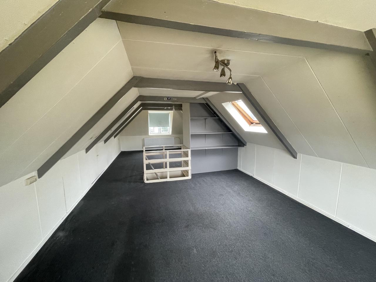Kamer van 15 m² in Damsterbuurt - Afbeelding 2