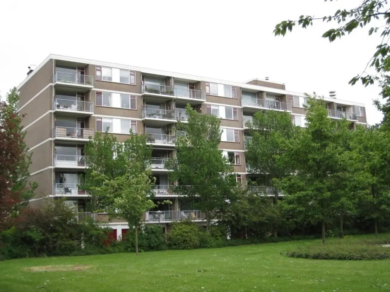 3-kamer appartement met balkon in Wassenaar - Afbeelding 1