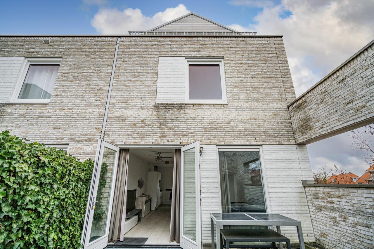 Licht 4-kamerhuis met garage in Leiden - Afbeelding 11