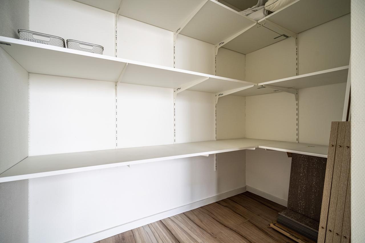Licht 4-kamerhuis met garage in Leiden - Afbeelding 42