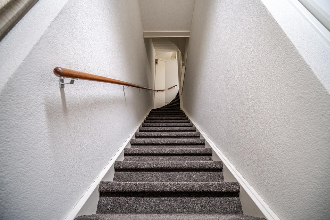 Licht 4-kamerhuis met garage in Leiden - Afbeelding 52