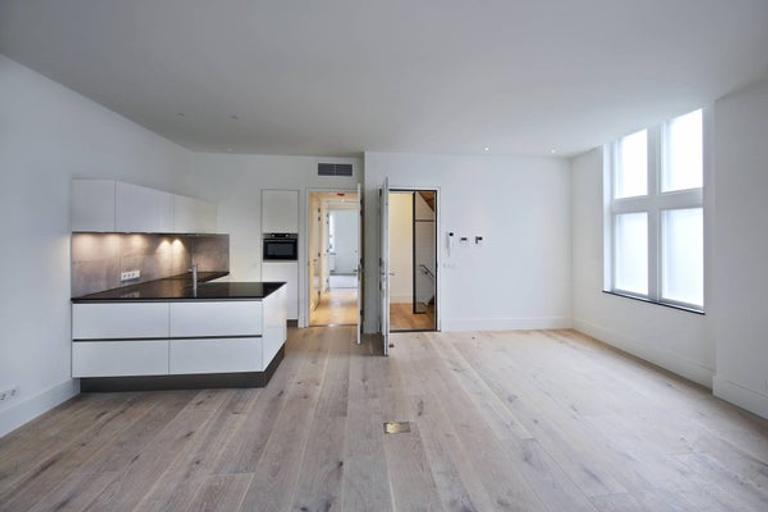 2-Bedroom Apartment with AC in City Center - Image 2