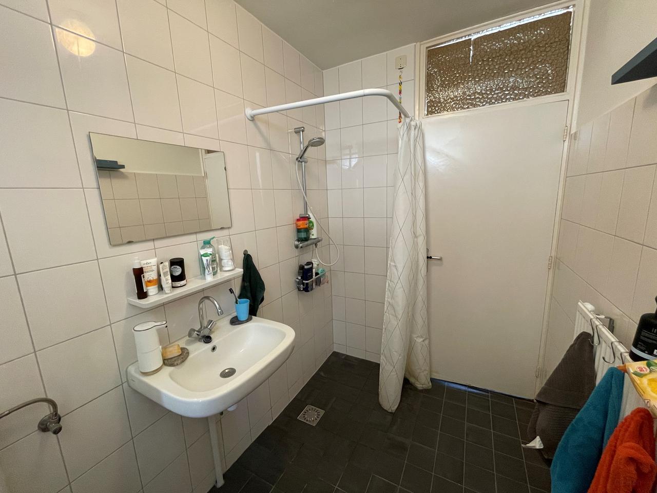Tussenwoning met 2 slaapkamers in Leens - Afbeelding 5