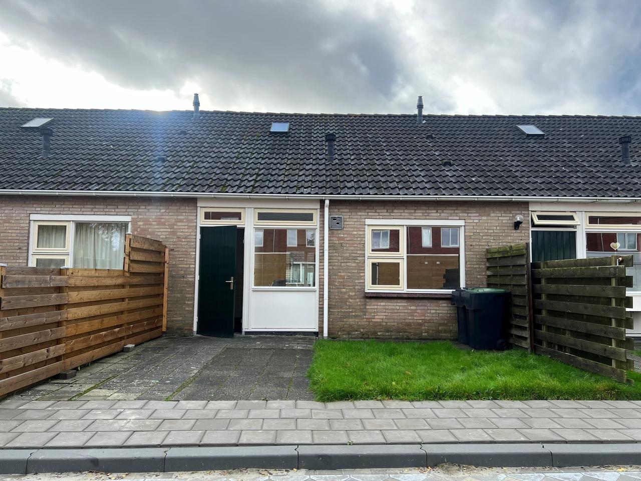 Tussenwoning met 2 slaapkamers in Leens - Afbeelding 9