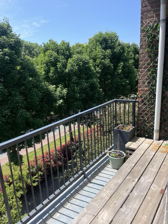 Bright 4-bedroom apartment with balcony - Image 25