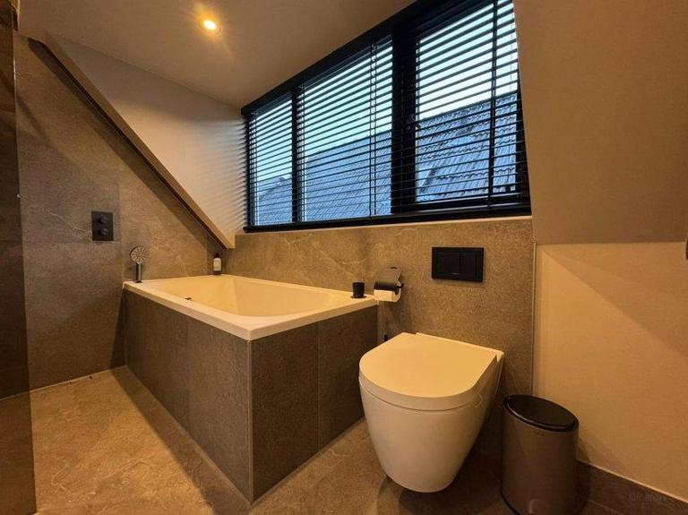 Furnished 2-bedroom apartment near Noorderplantsoen - Image 20