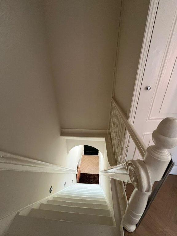 Furnished 2-bedroom apartment near Noorderplantsoen - Image 29