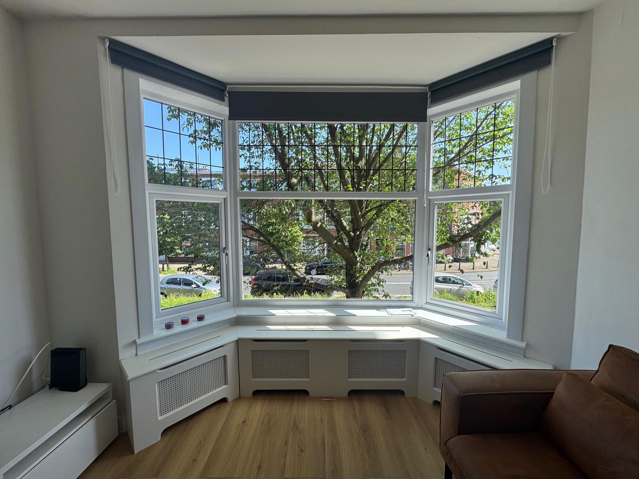 3-Bedroom Apartment with Sunny Balcony - Image 4