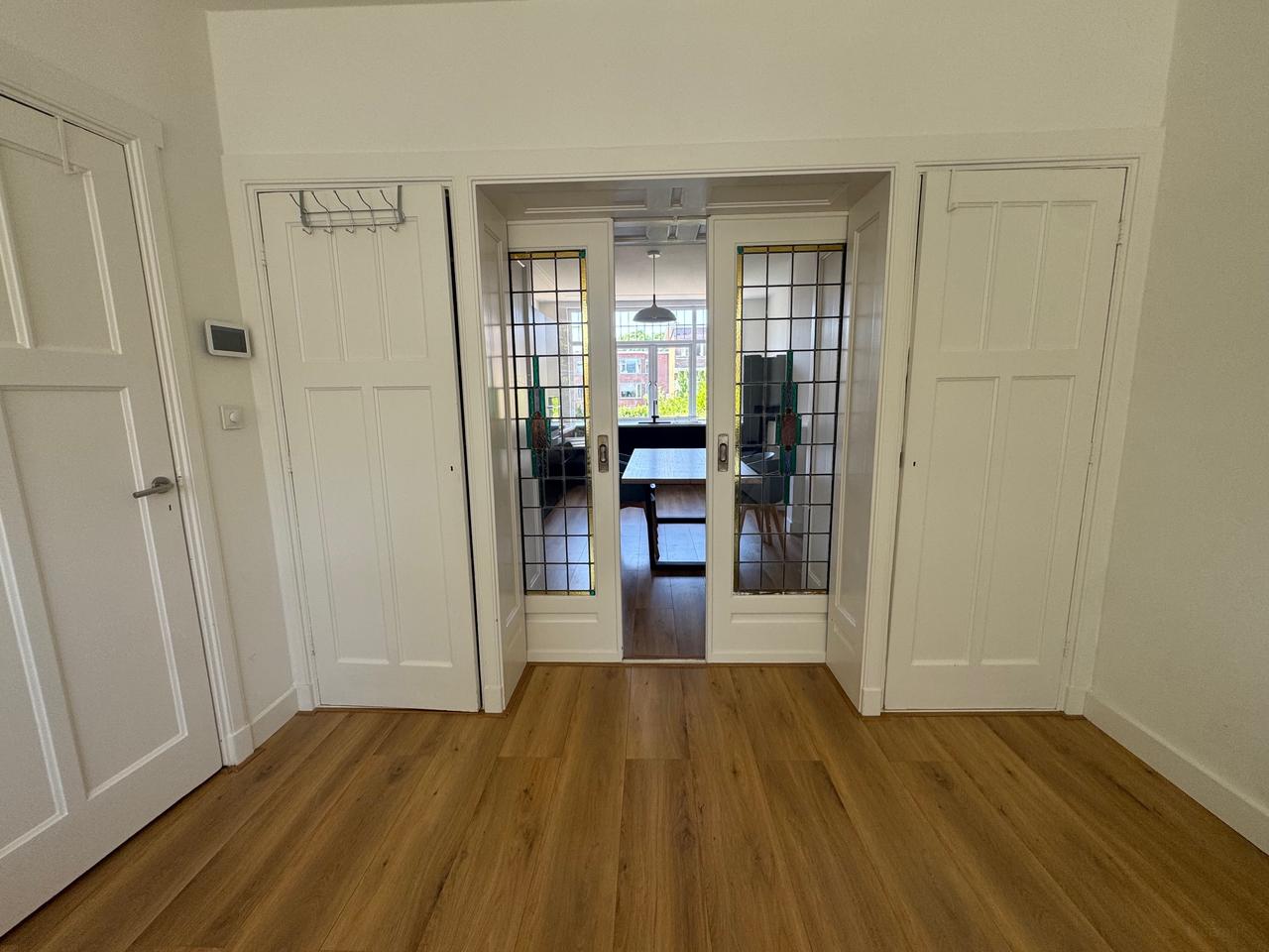 3-Bedroom Apartment with Sunny Balcony - Image 5