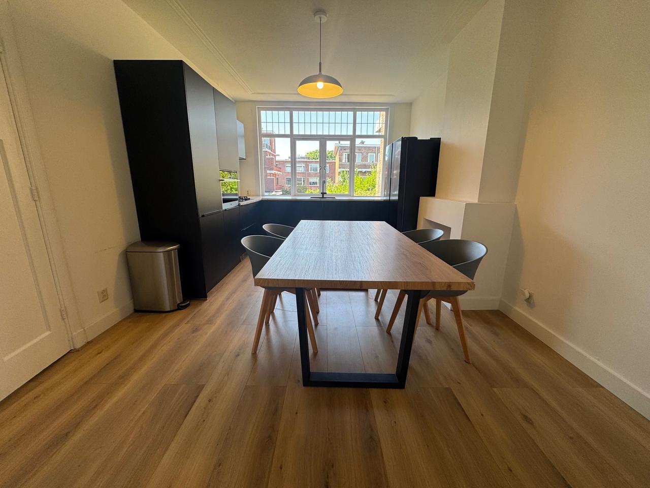 3-Bedroom Apartment with Sunny Balcony - Image 6