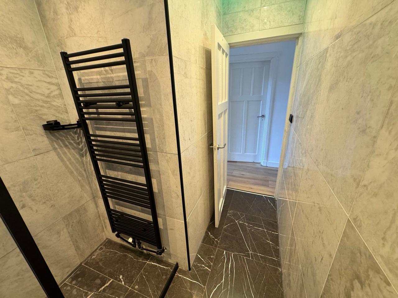 3-Bedroom Apartment with Sunny Balcony - Image 19