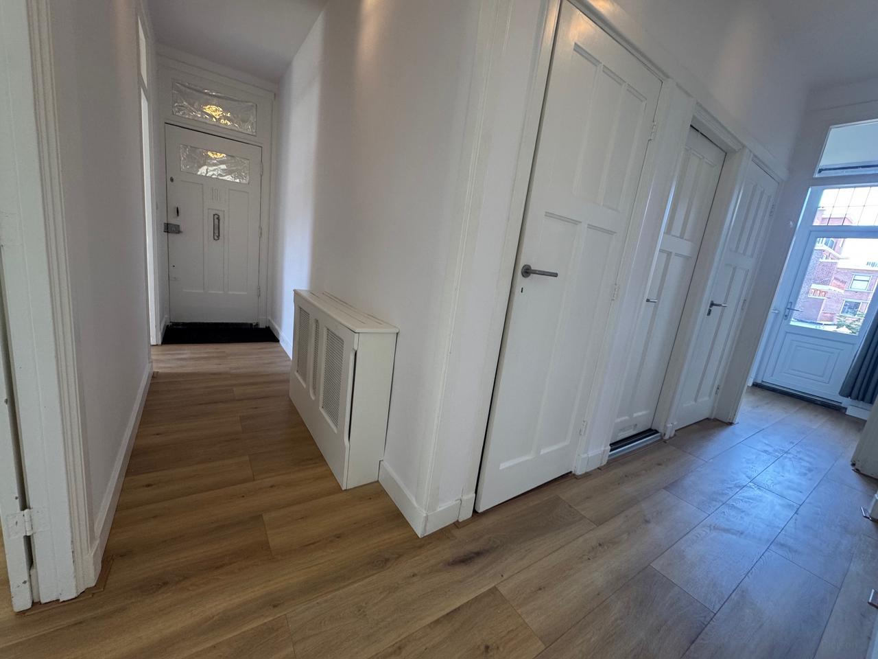 3-Bedroom Apartment with Sunny Balcony - Image 21