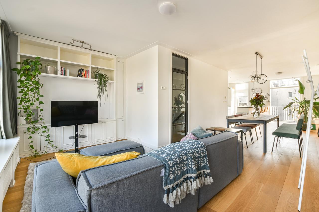 Dubbel bovenhuis met 2 badkamers in De Pijp - Afbeelding 2
