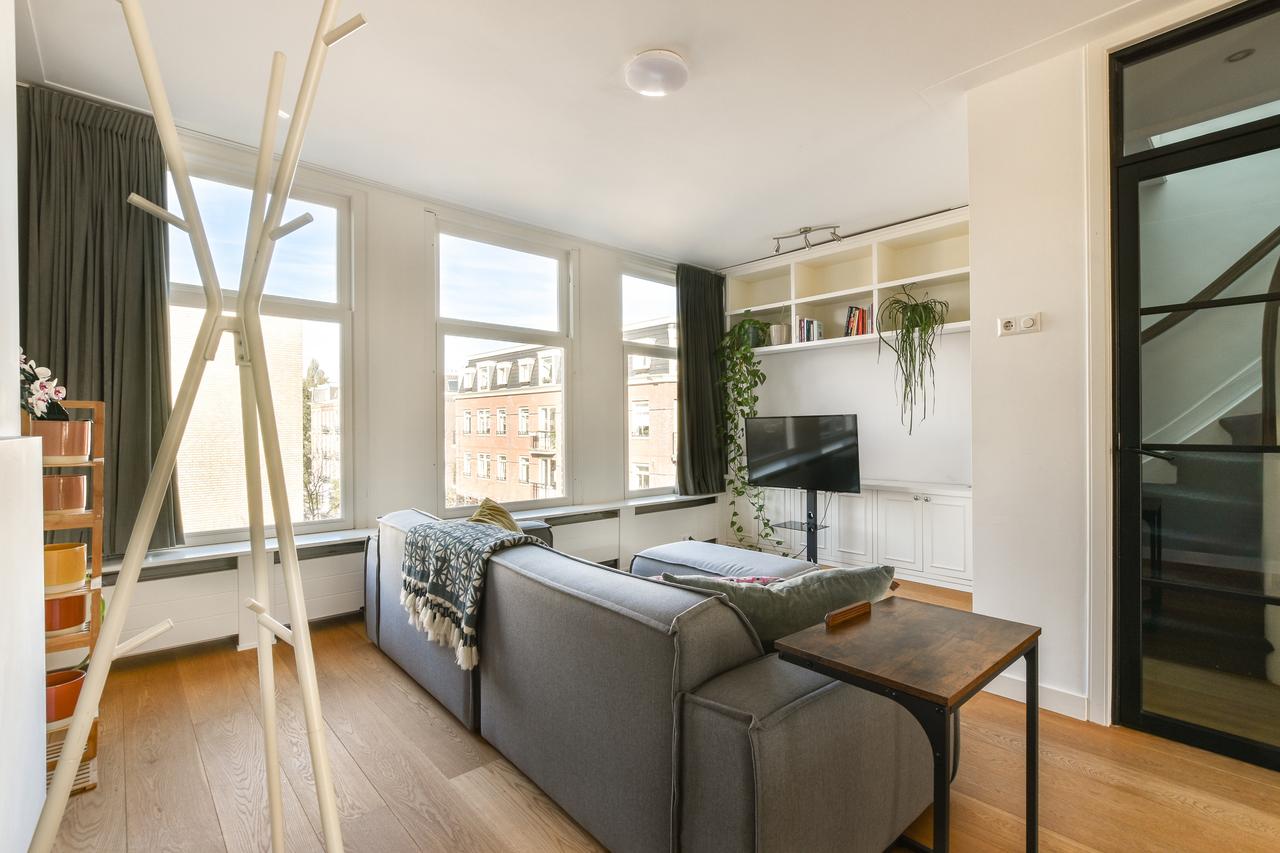 Dubbel bovenhuis met 2 badkamers in De Pijp - Afbeelding 3