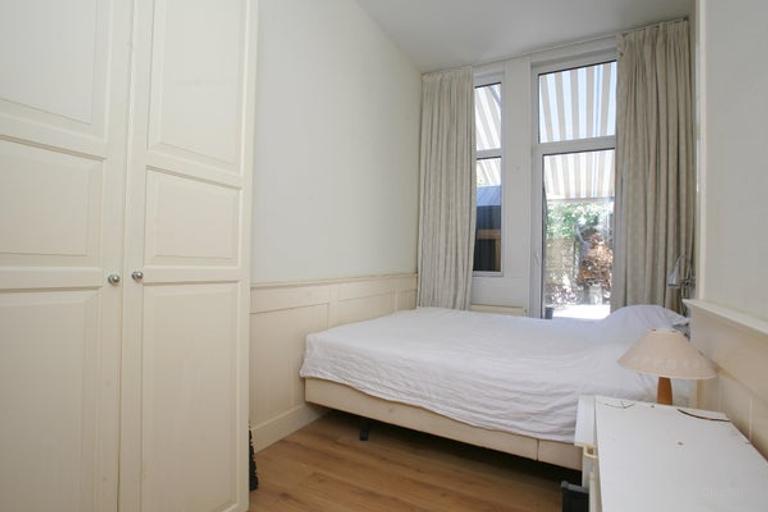 Furnished Apartment with Garden in Duinoord - Image 24