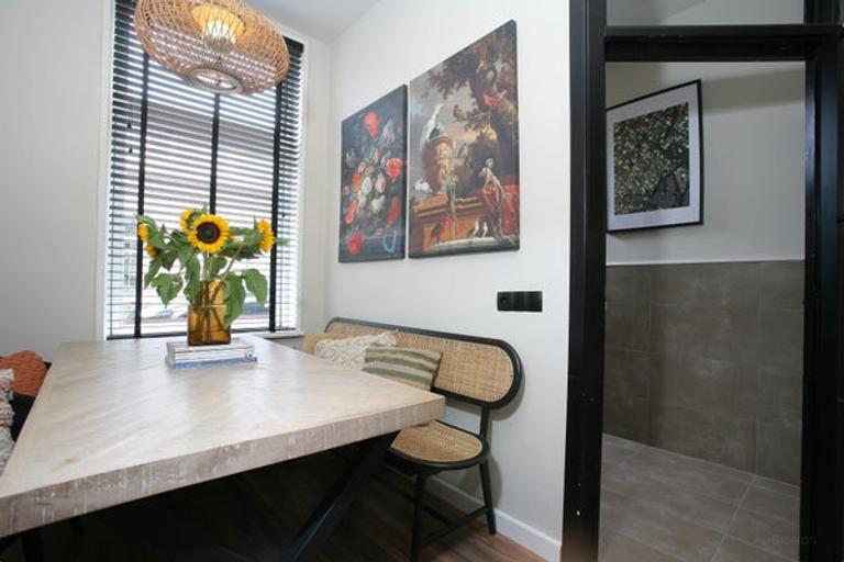 Furnished 2-bedroom apartment with balcony - Image 7