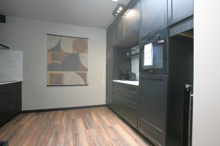 Furnished 2-bedroom apartment with balcony - Image 11