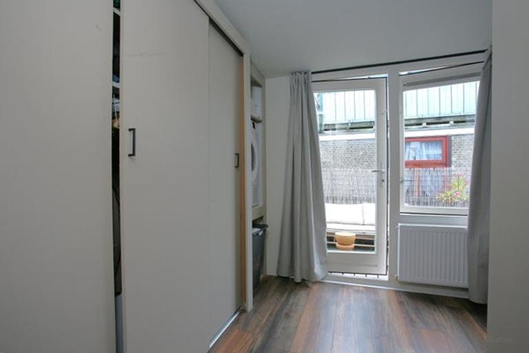 Furnished 2-bedroom apartment with balcony - Image 19