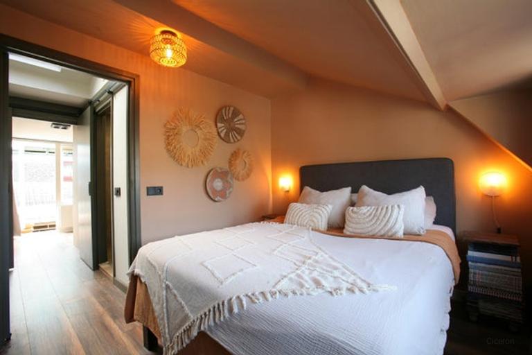 Furnished 2-bedroom apartment with balcony - Image 27
