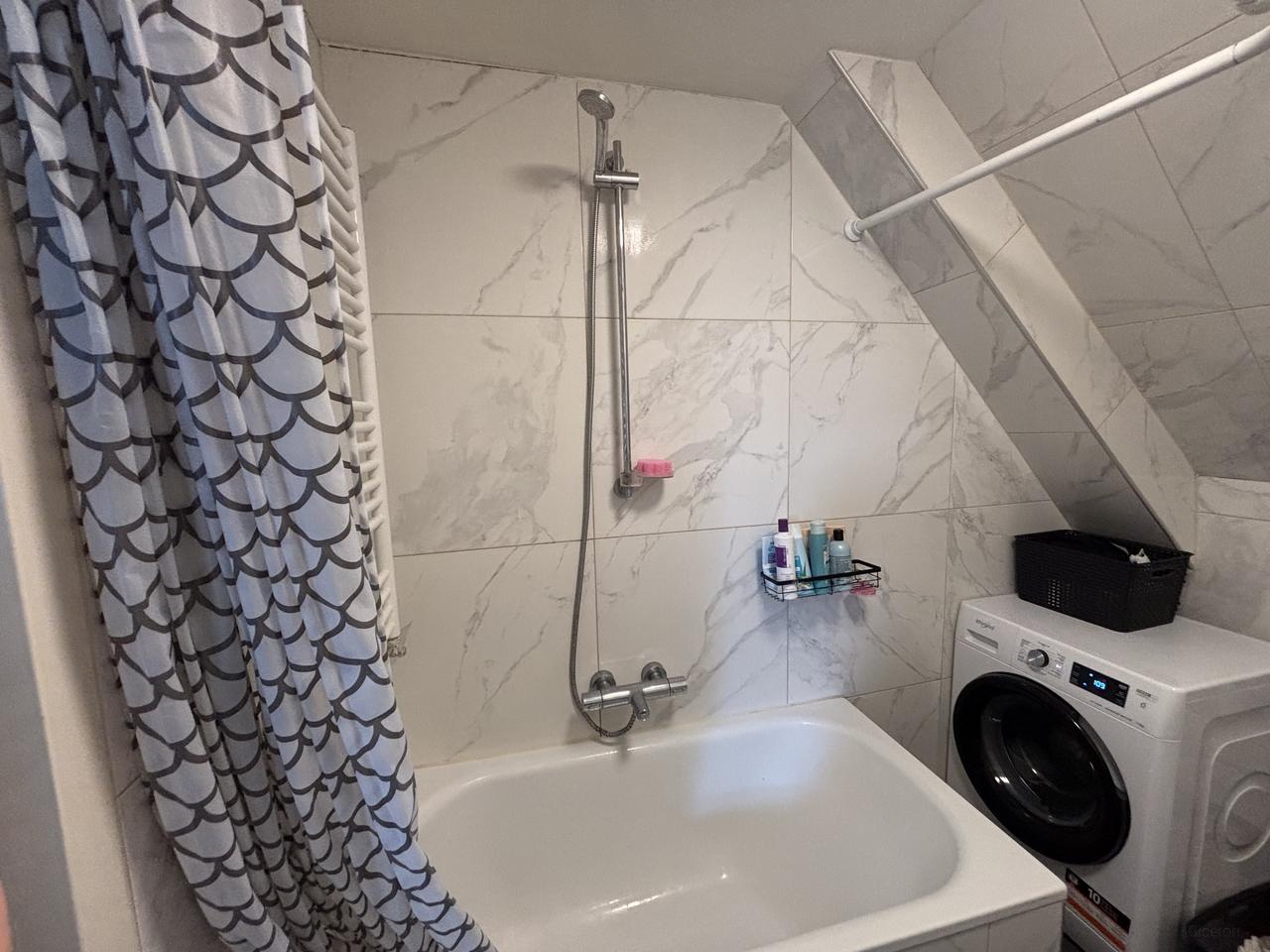 Zolderappartement van 51 m² aan de Haagdijk - Afbeelding 1