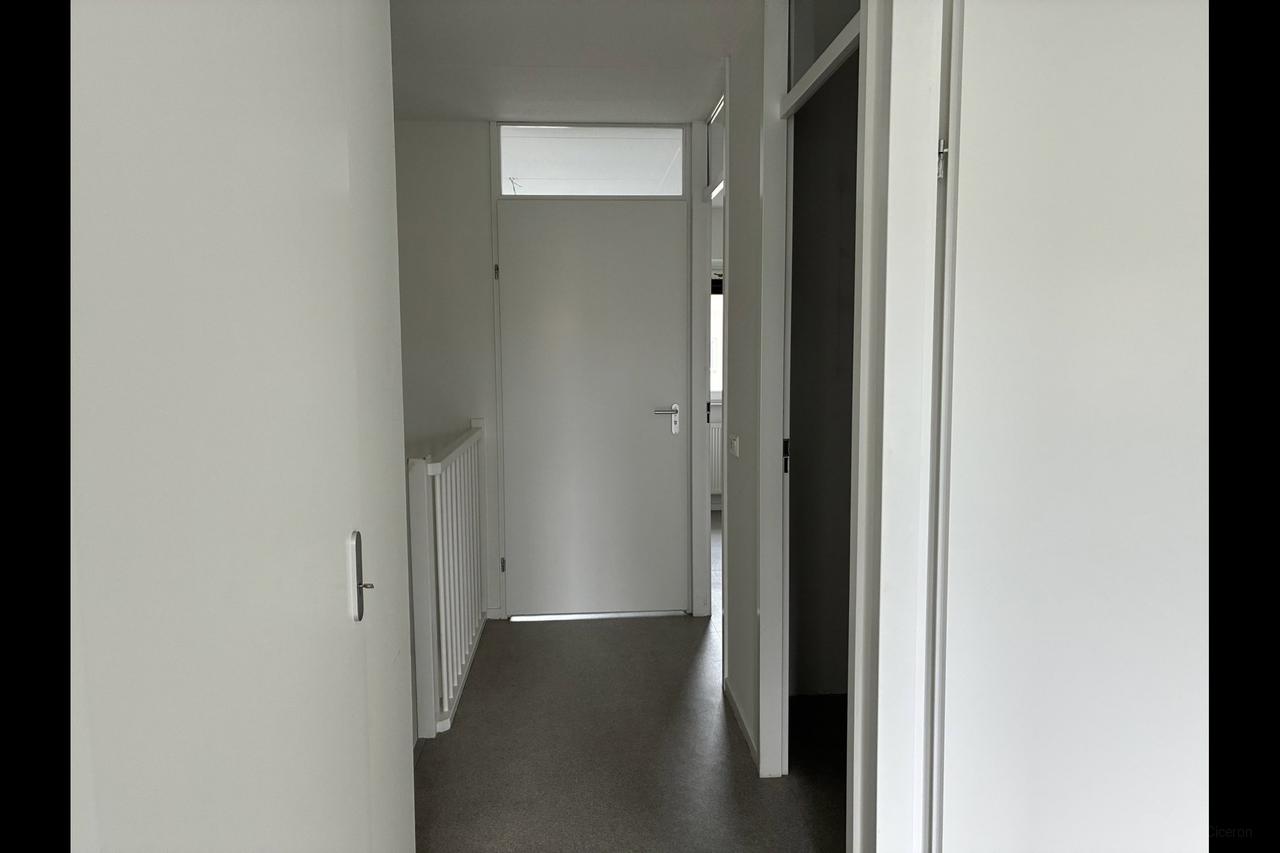 Terraced House with Garden in Eilandenbuurt - Image 11