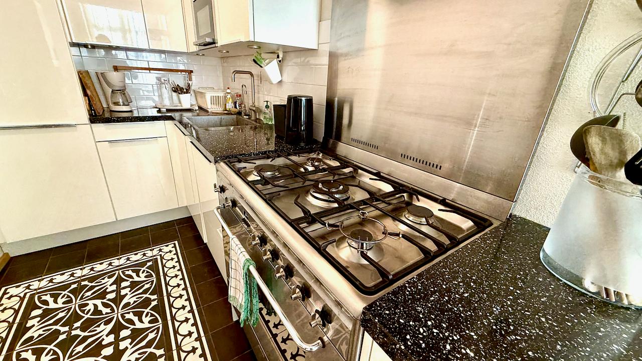 Furnished 2-Bedroom Apartment in Amicitia - Image 9