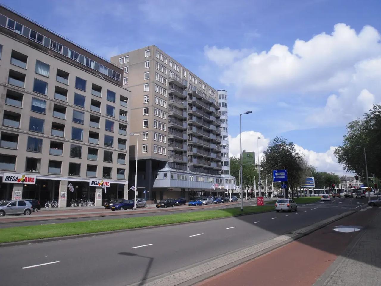 3-room apartment with elevator in Stadsdriehoek - Image 1