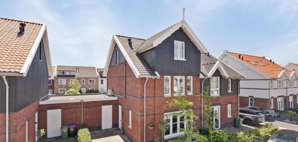 Huis aan het water met 4 slaapkamers - Afbeelding 3