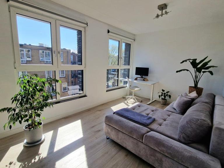Gemeubileerd 2-kamerappartement met lift - Afbeelding 1