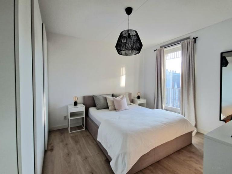 Gemeubileerd 2-kamerappartement met lift - Afbeelding 7