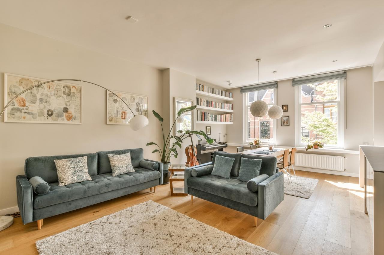 Gemeubileerd 3-kamerappartement met balkon - Afbeelding 2