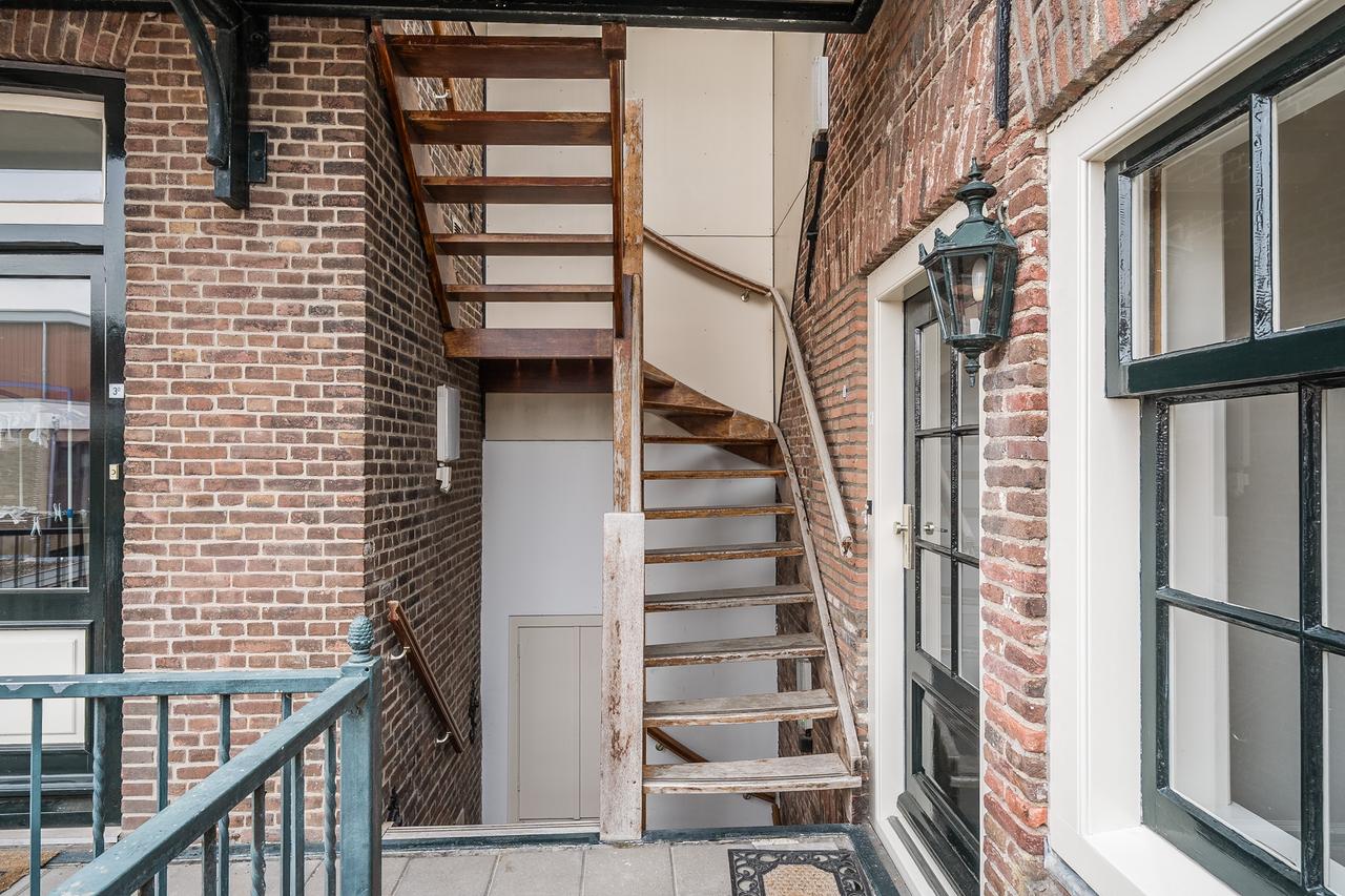 Immediate Availability: Apartment in Alkmaar City Center - Image 4