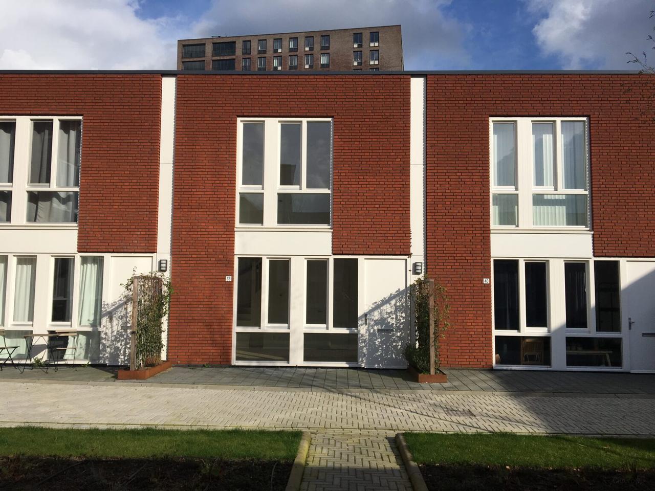 Starter Home with Parking in Tilburg - Image 3