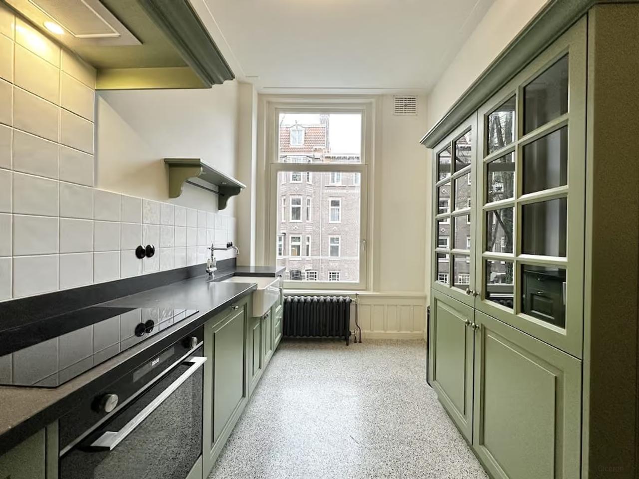 Licht 2-kamerappartement in Oud-Zuid - Afbeelding 11