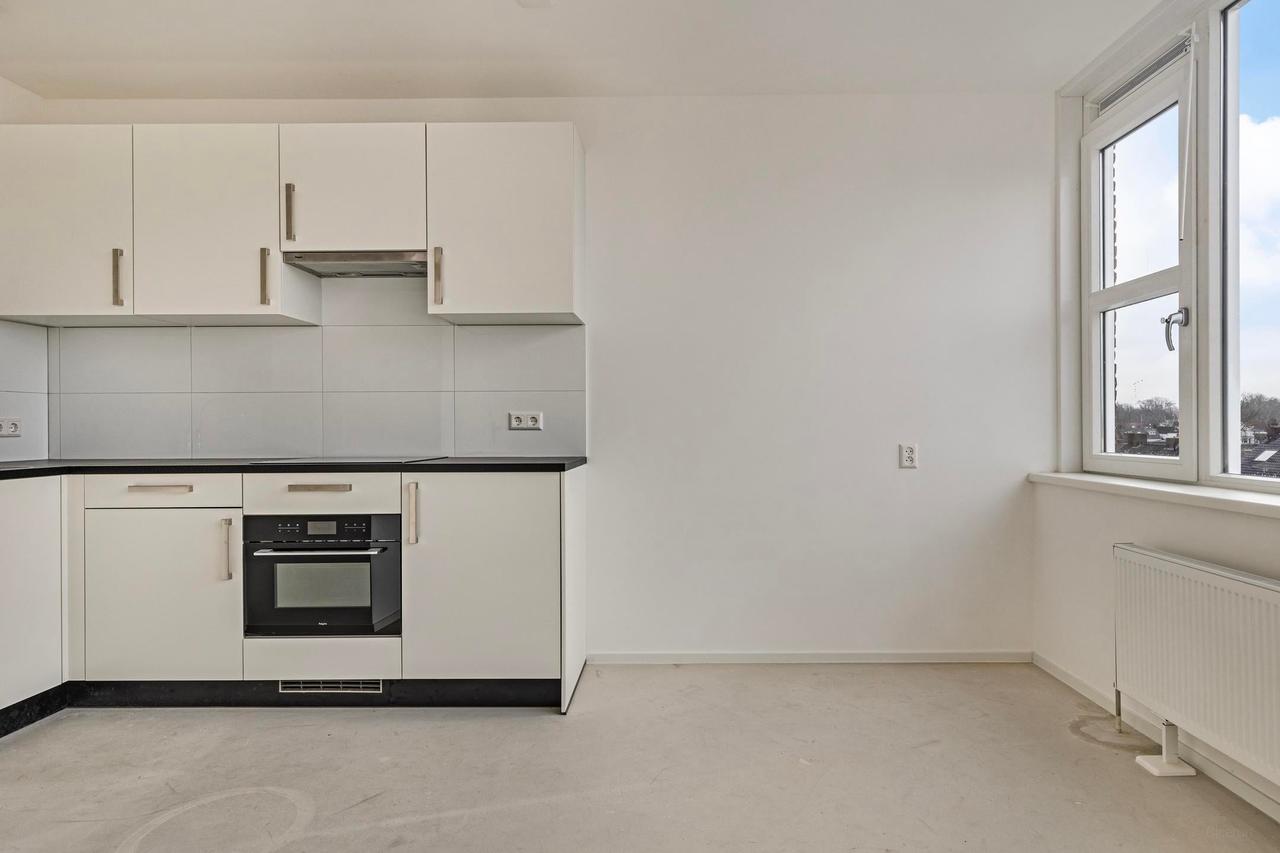 Licht 2-kamerappartement in hartje Roosendaal - Afbeelding 2