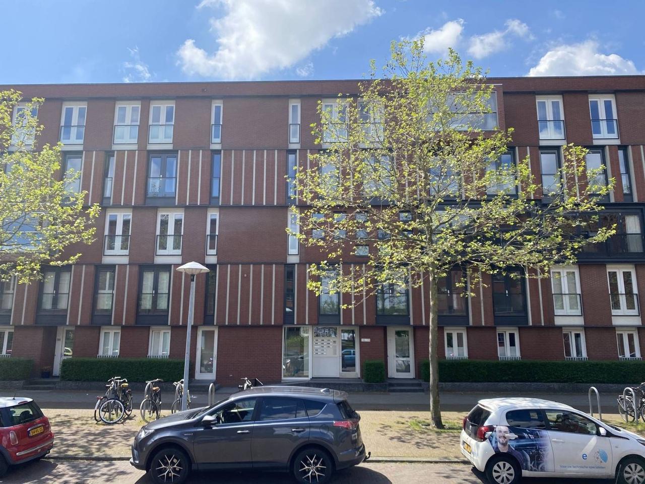 4-room apartment with elevator in Parkhaven - Image 2