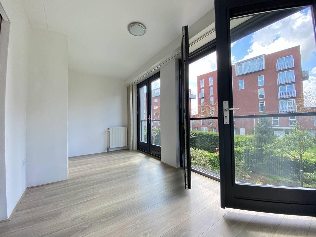 4-room apartment with elevator in Parkhaven - Image 6
