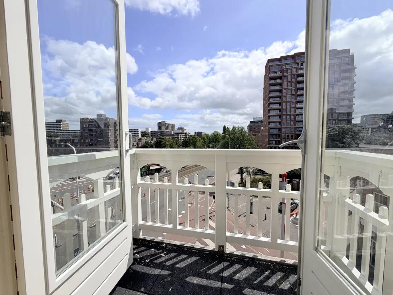 81 m² Apartment with Balcony on Zeeheldenkwartier Edge - Image 3