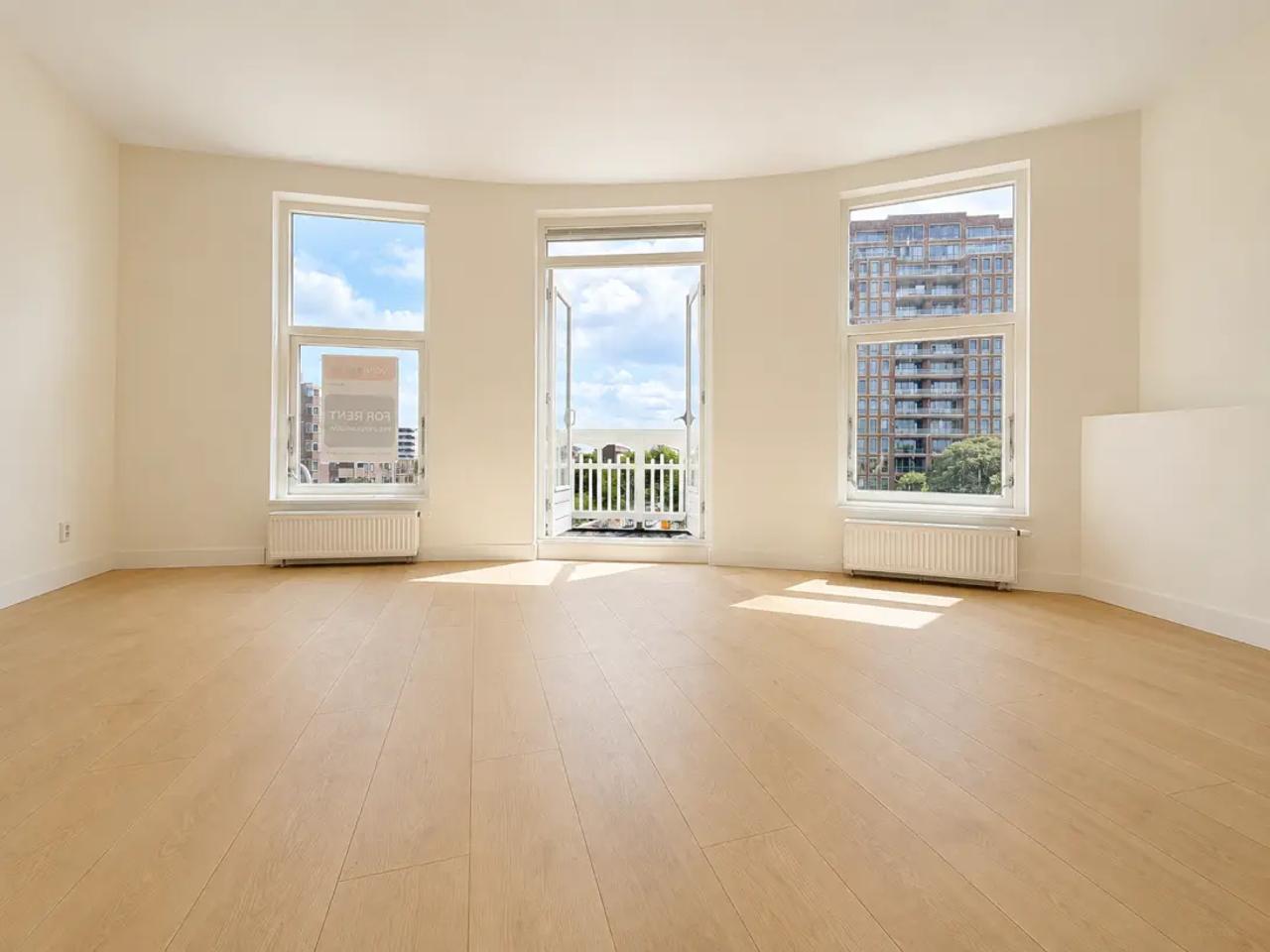 81 m² Apartment with Balcony on Zeeheldenkwartier Edge - Image 4