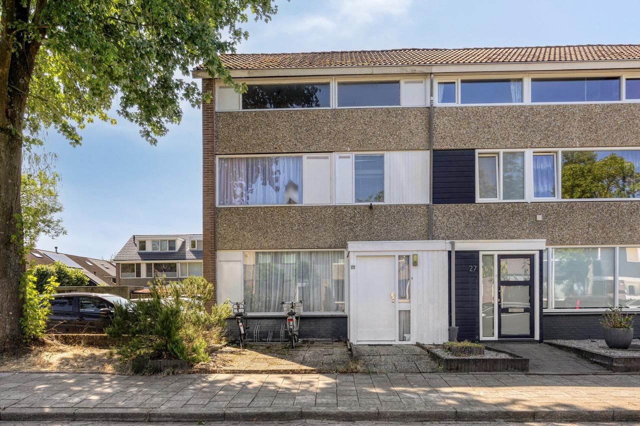 Furnished 5-Bedroom House - Image 1