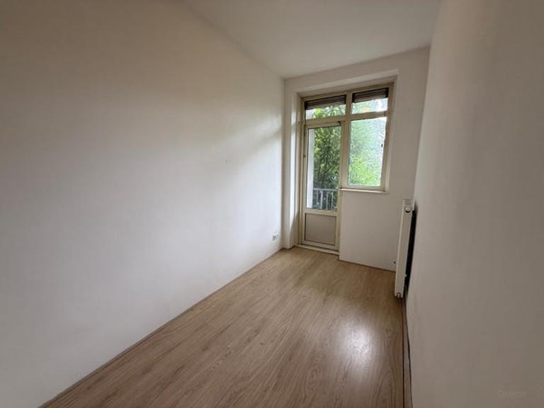 2-slaapkamerappartement met balkon in West - Afbeelding 9