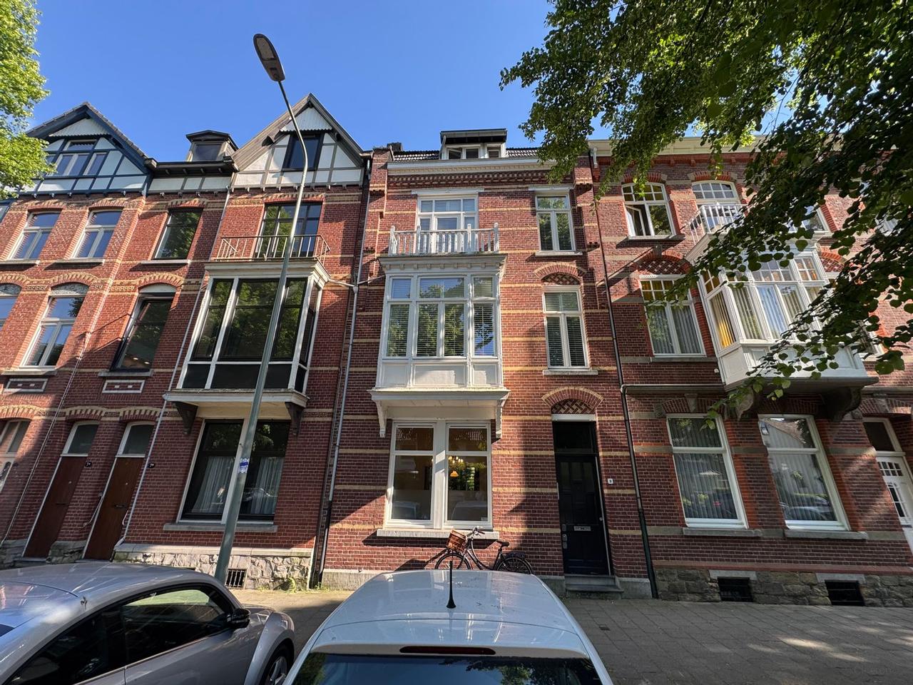 Ground Floor Apartment with Garden - Image 1